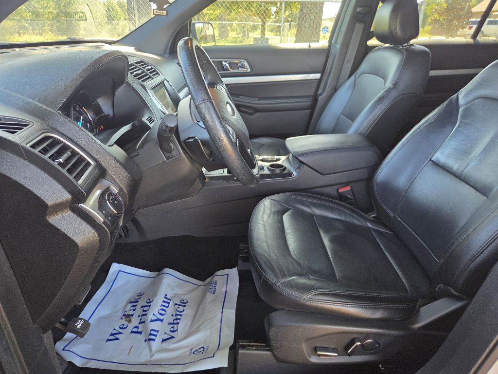 2017 Ford Explorer Image 6