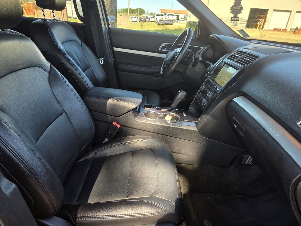 2017 Ford Explorer Image 10