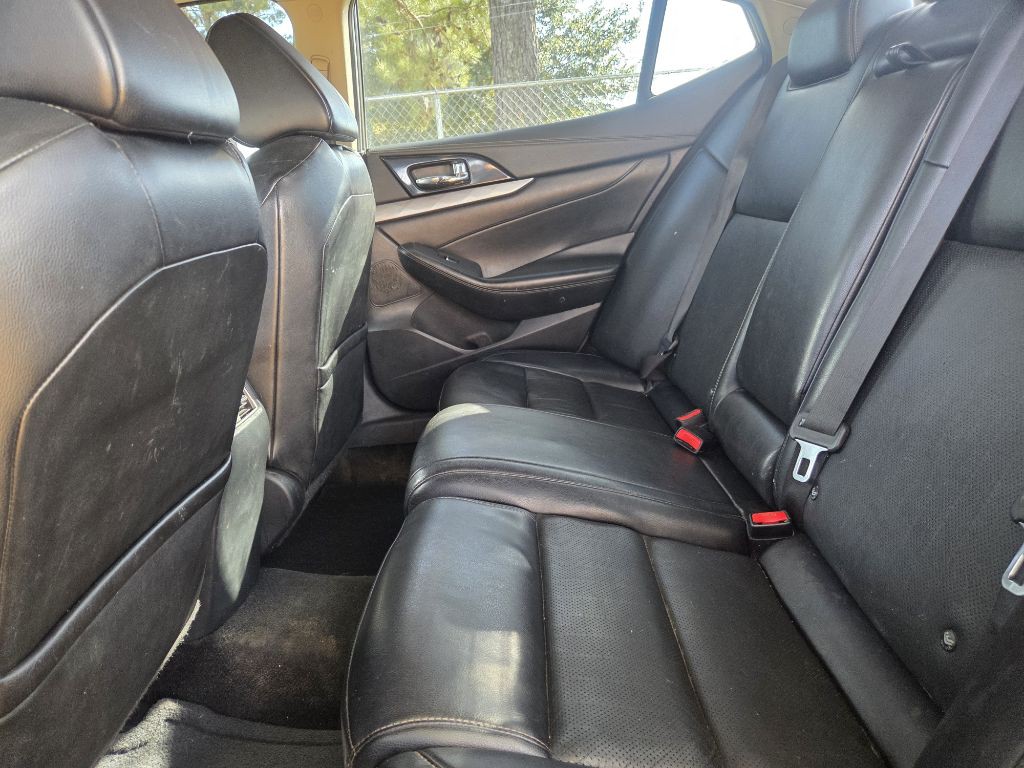 2017 Nissan Maxima Image 7