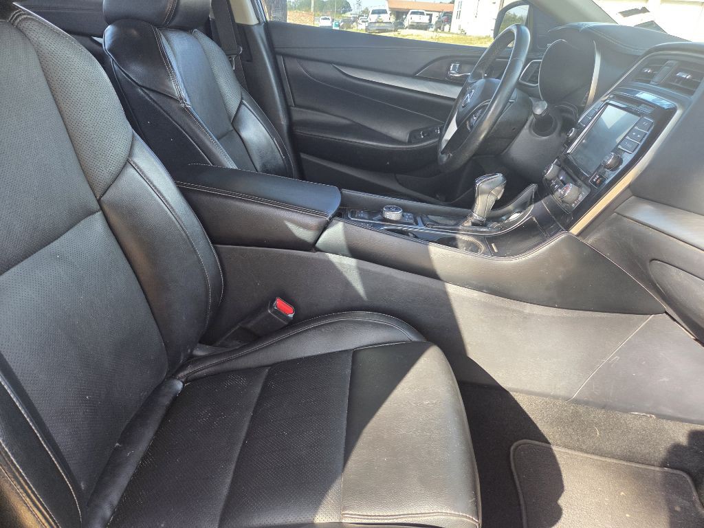 2017 Nissan Maxima Image 9