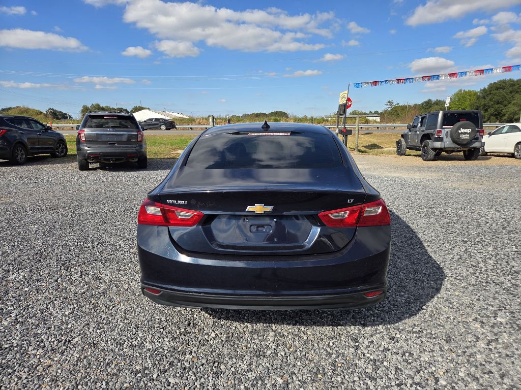 2018 Chevrolet Malibu Image 3