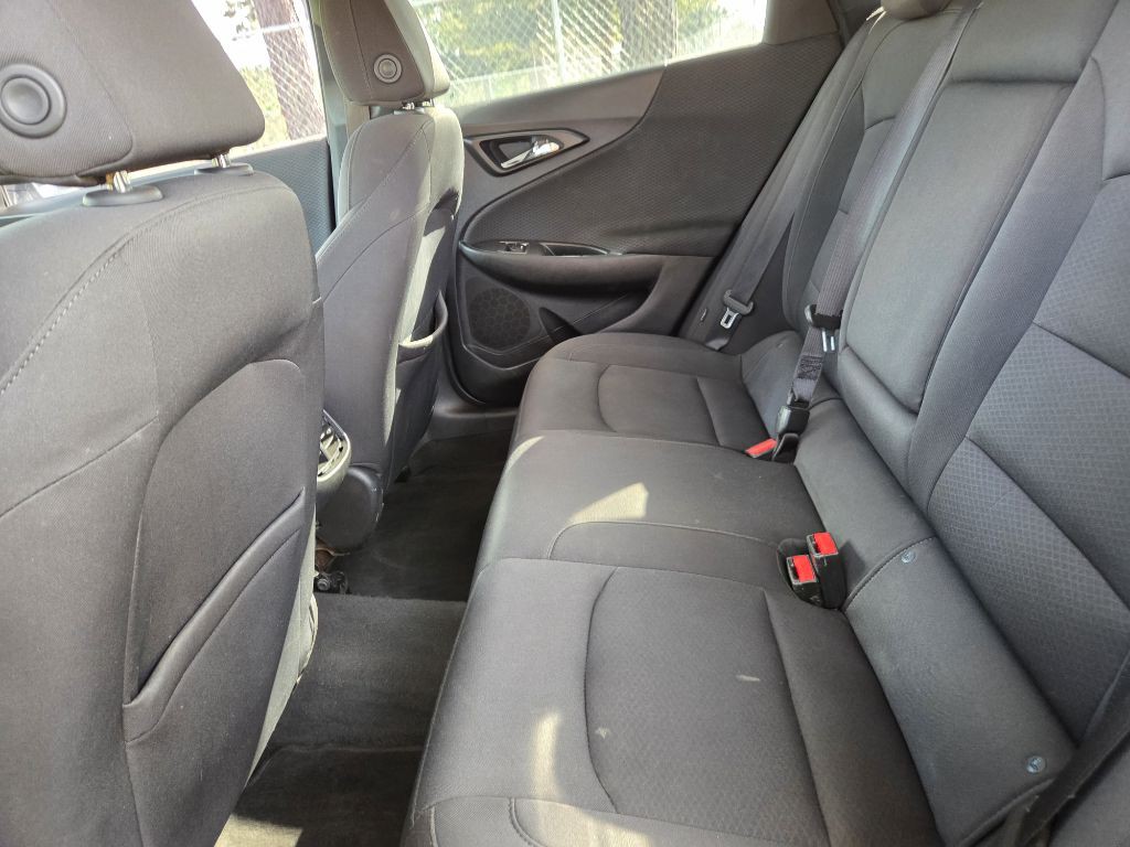 2018 Chevrolet Malibu Image 7