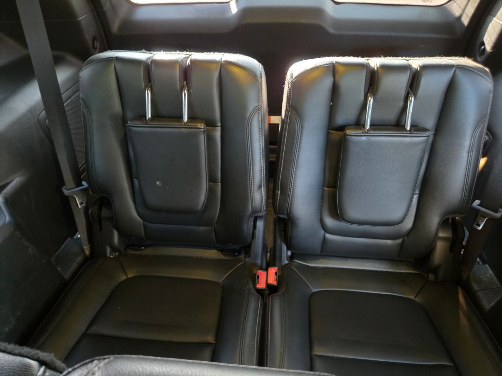 2016 Ford Explorer Image 8