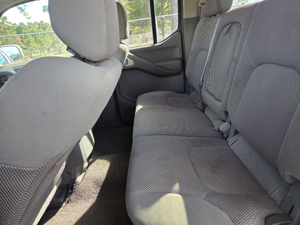 2005 Nissan Frontier Image 7