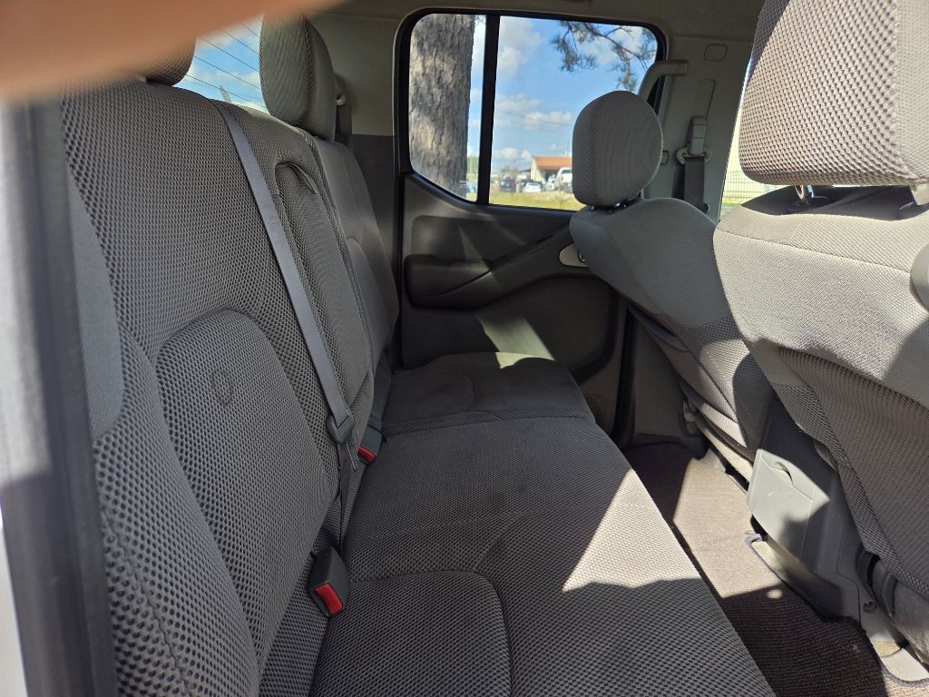 2005 Nissan Frontier Image 8