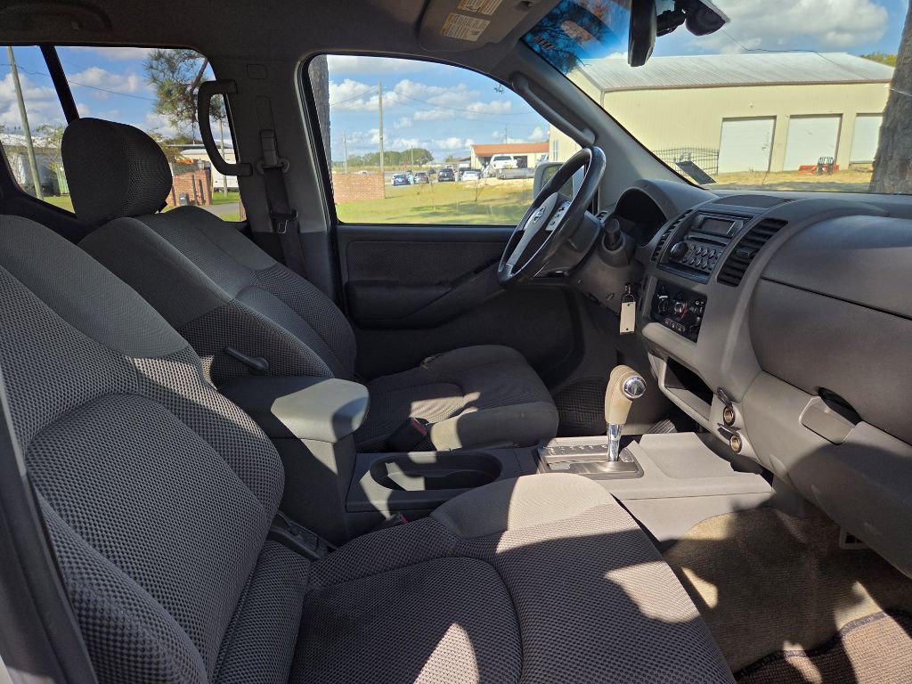 2005 Nissan Frontier Image 9