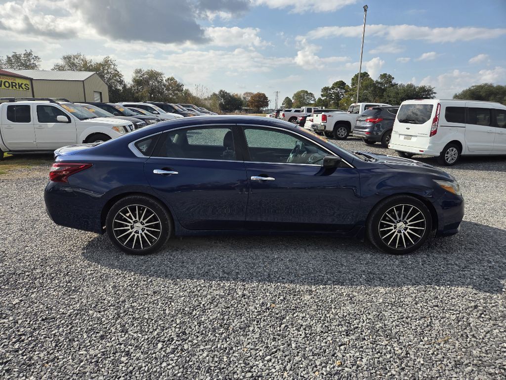 2018 Nissan Altima Image 2