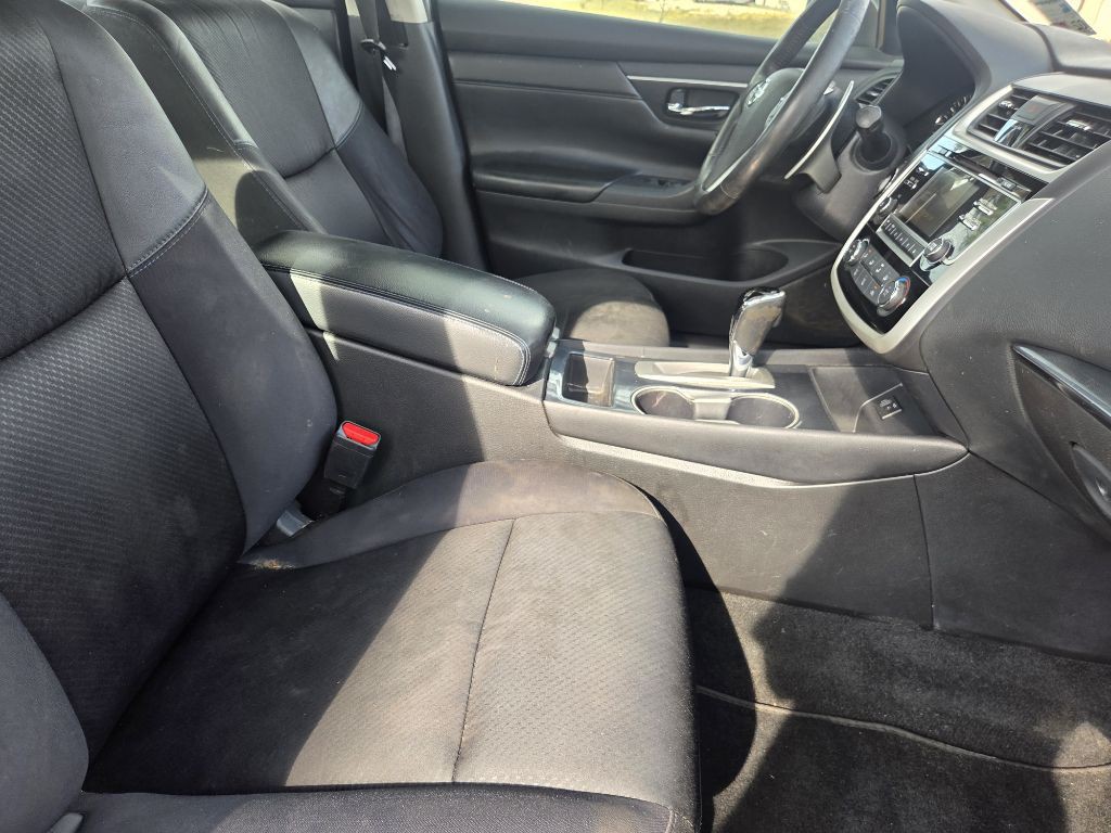 2018 Nissan Altima Image 9