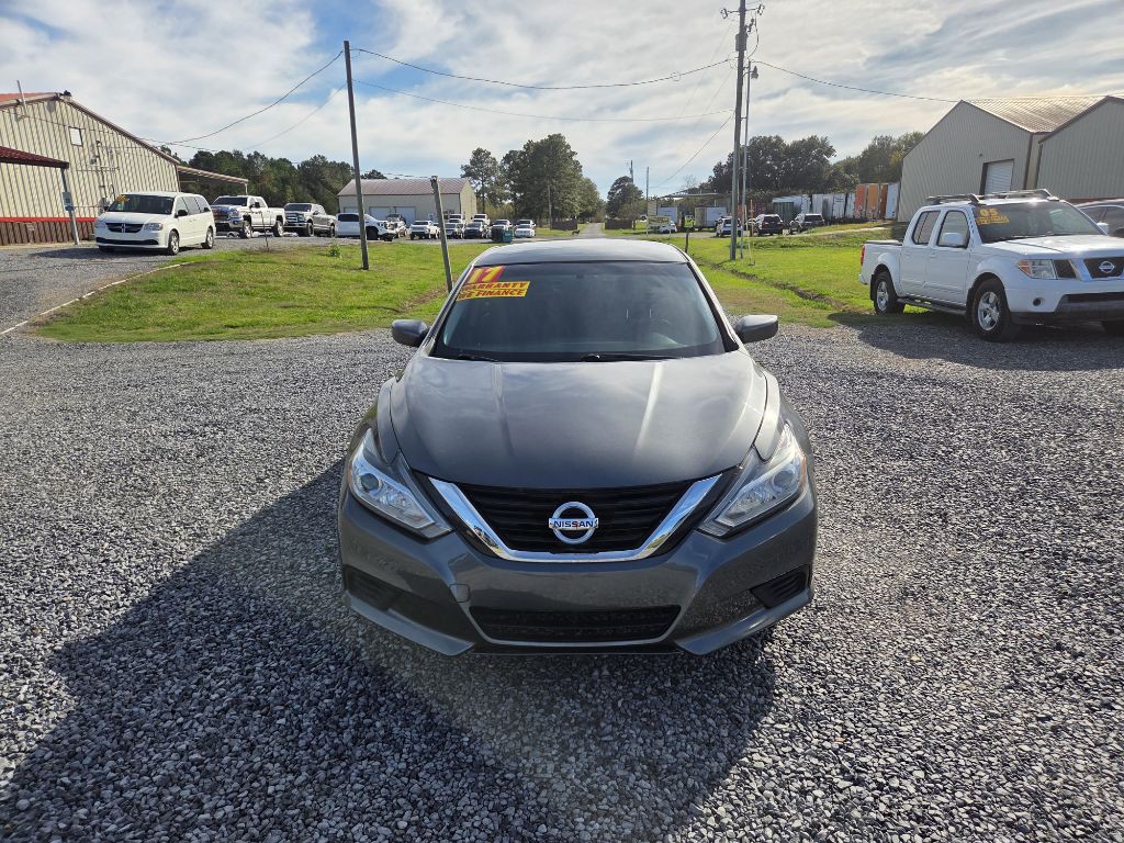 2017 Nissan Altima Image 1