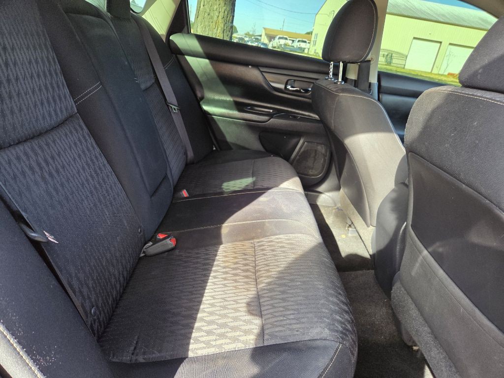 2017 Nissan Altima Image 7