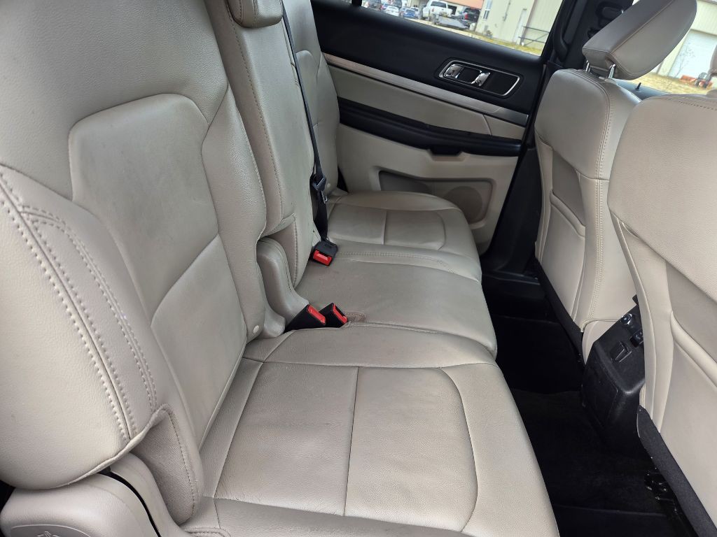 2018 Ford Explorer Image 8