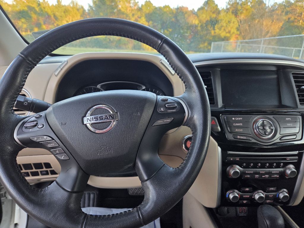 2020 Nissan Pathfinder Image 4