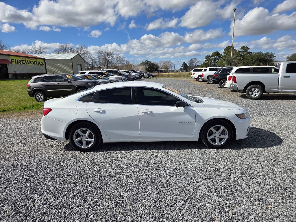 2017 Chevrolet Malibu Image 4