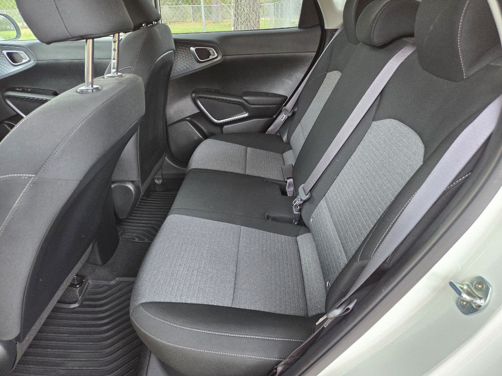 2021 Kia Soul Image 7