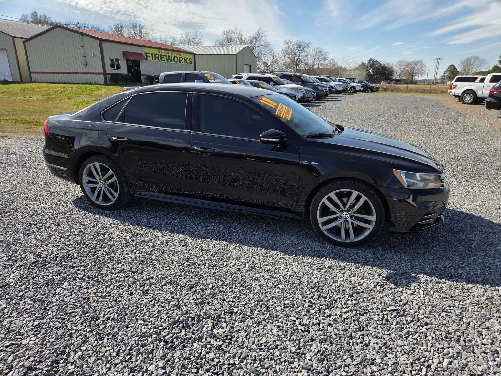 2018 Volkswagen Passat Image 2