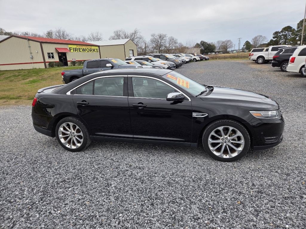 2017 Ford Taurus Image 2