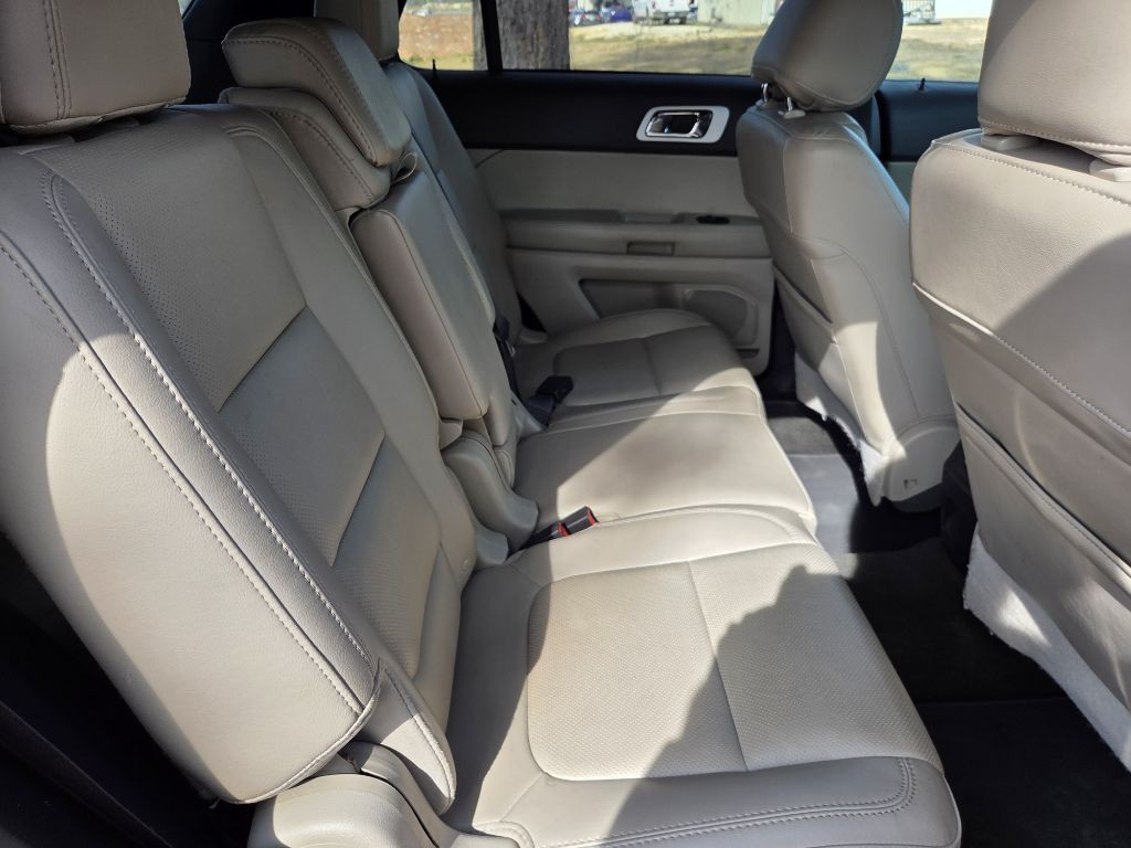 2015 Ford Explorer Image 14