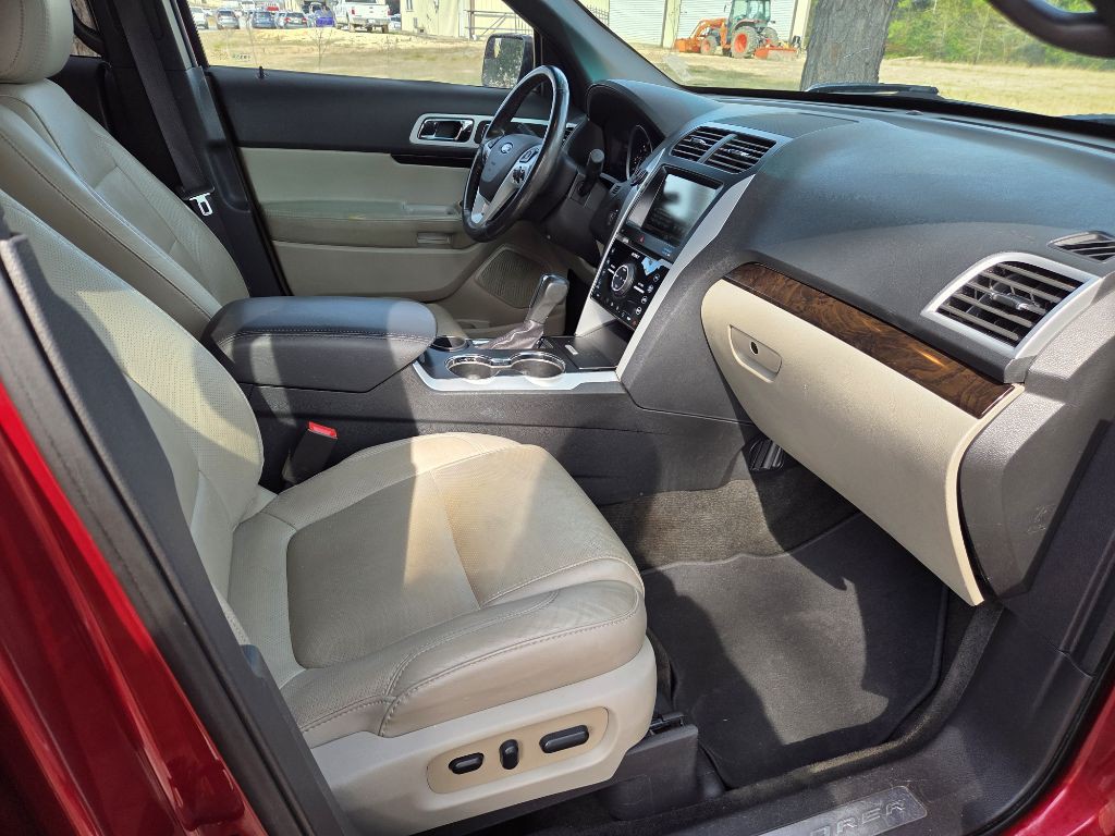 2015 Ford Explorer Image 15
