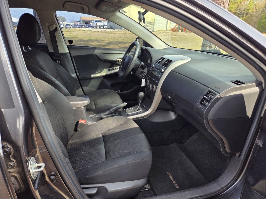 2011 Toyota Corolla Image 8