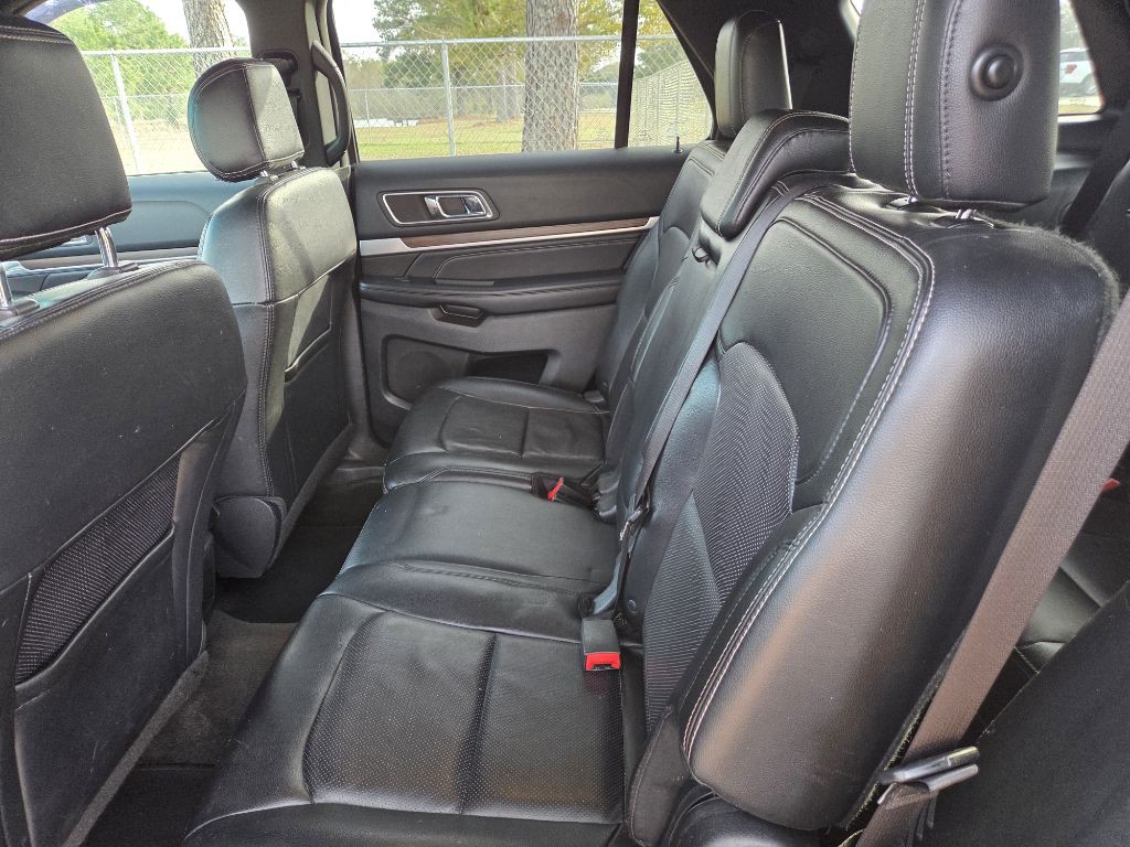 2016 Ford Explorer Image 10