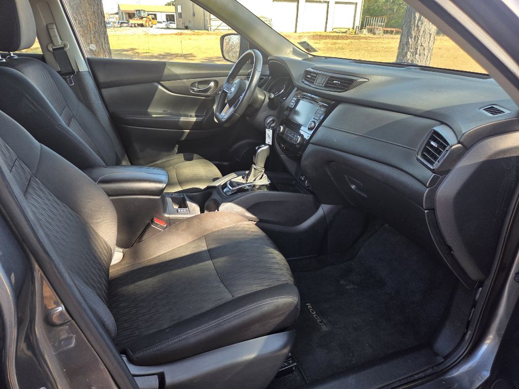 2019 Nissan Rogue Image 11