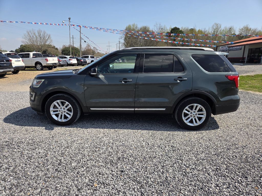 2016 Ford Explorer Image 2