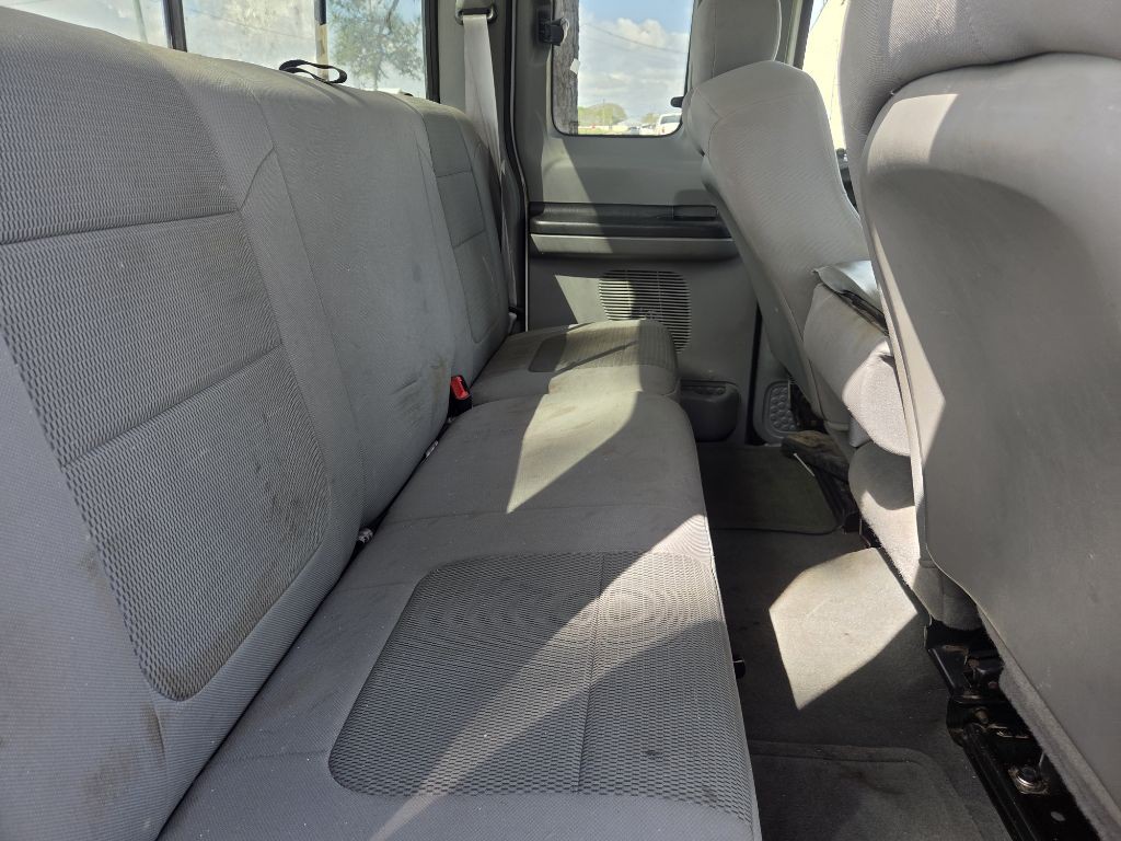 2005 Ford F-250 Image 9