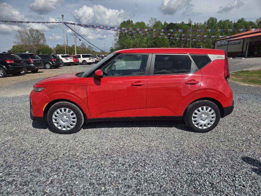 2021 Kia Soul Image 2