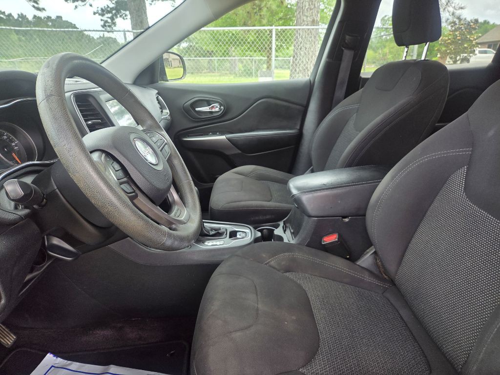 2019 Jeep Cherokee Image 6