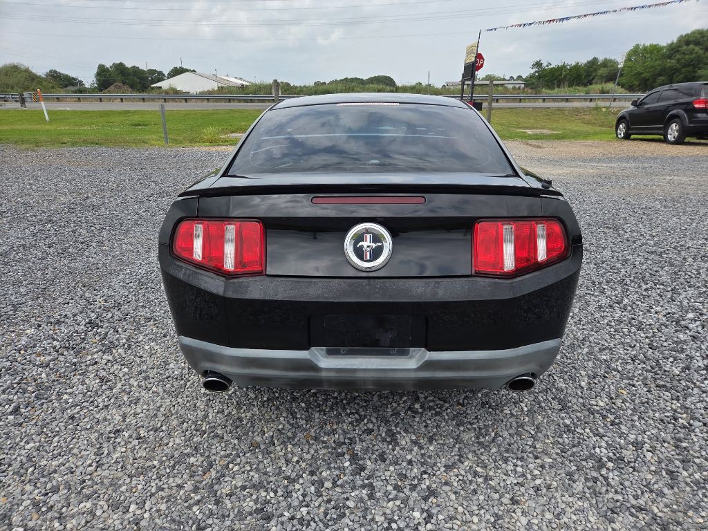 2011 Ford Mustang Image 3