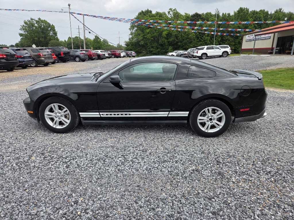 2011 Ford Mustang Image 4