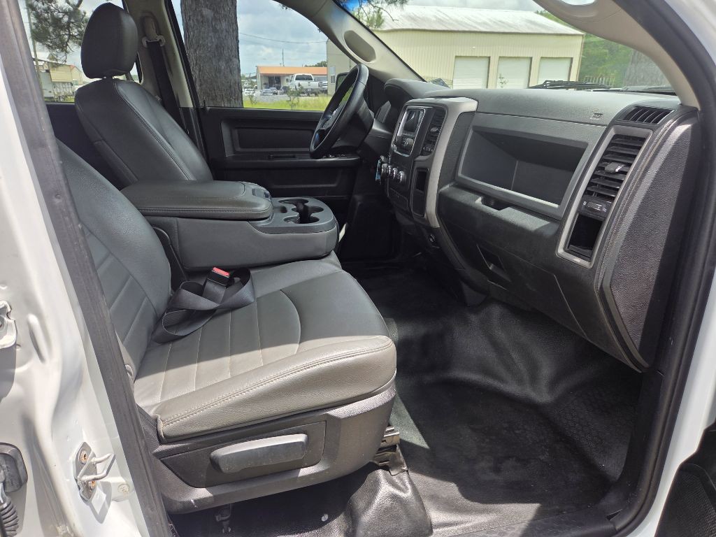 2015 RAM 1500 Image 9