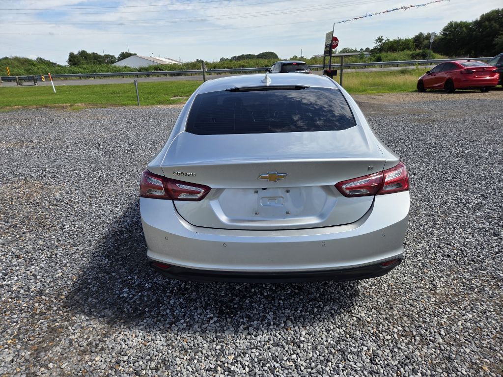 2021 Chevrolet Malibu Image 3