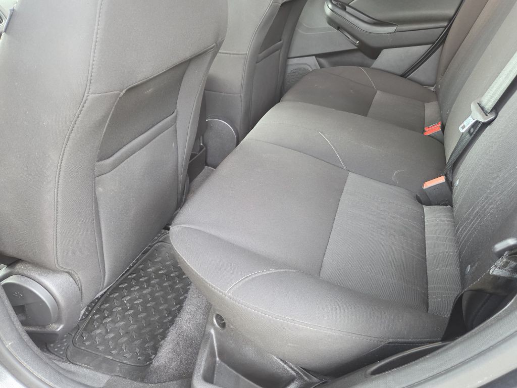 2016 Ford Focus Image 7