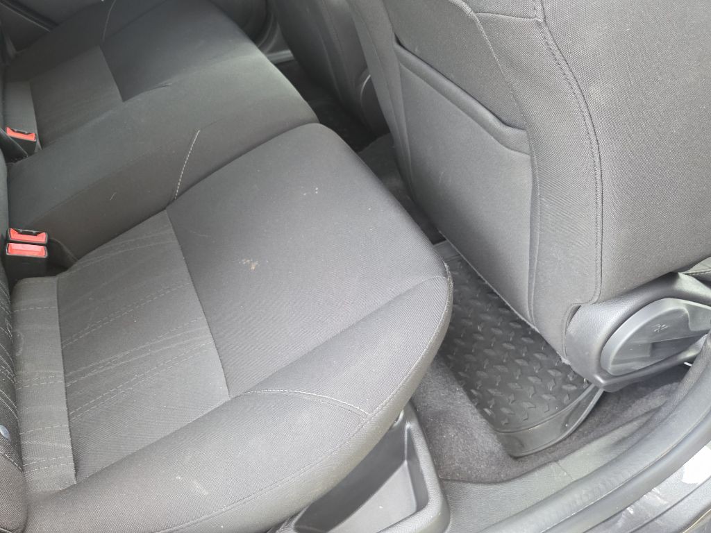2016 Ford Focus Image 8