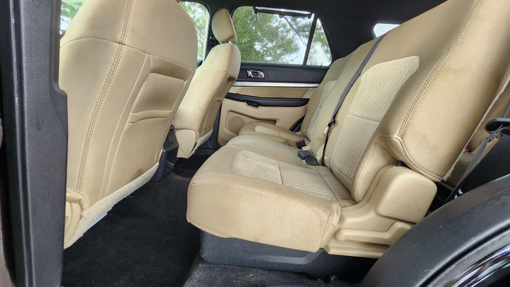 2017 Ford Explorer Image 9