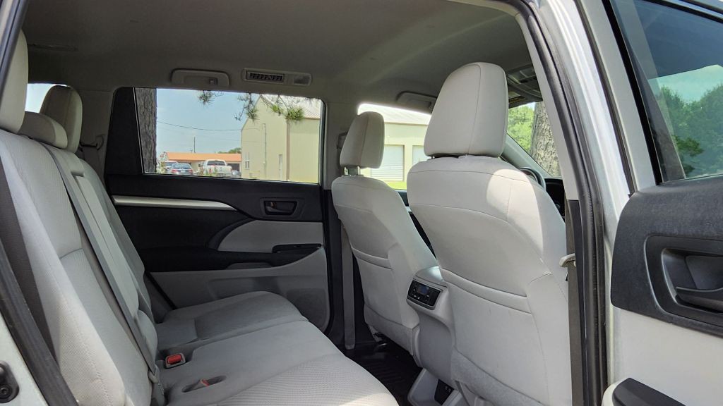 2019 Toyota Highlander Image 10