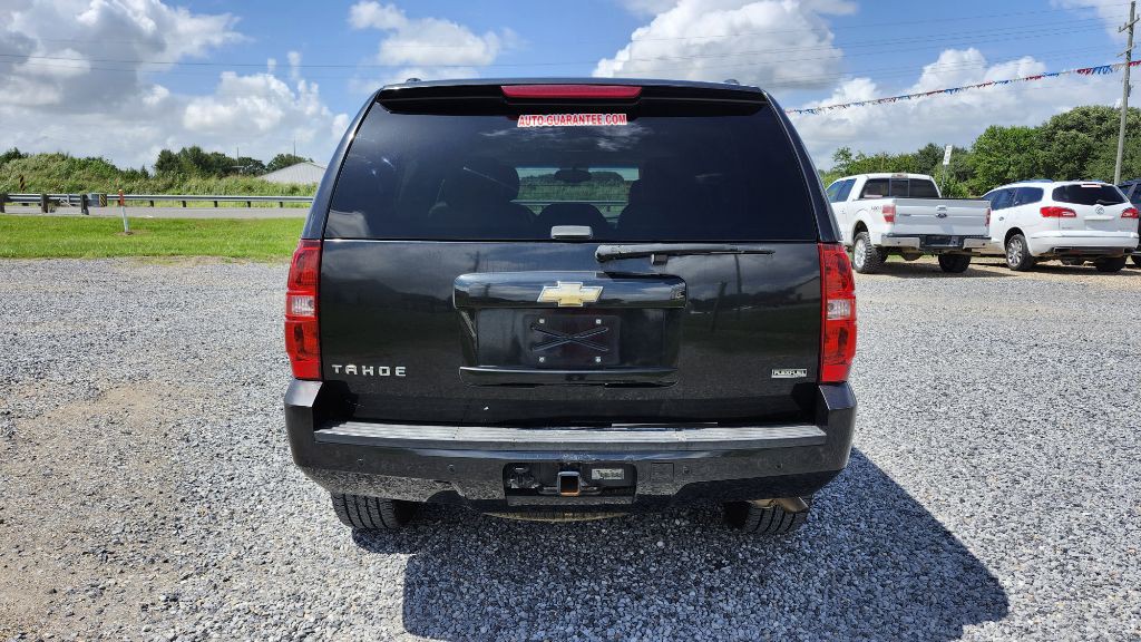 2011 Chevrolet Tahoe Image 2