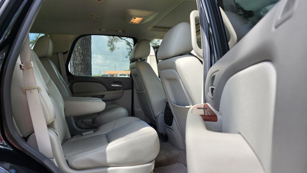 2011 Chevrolet Tahoe Image 8