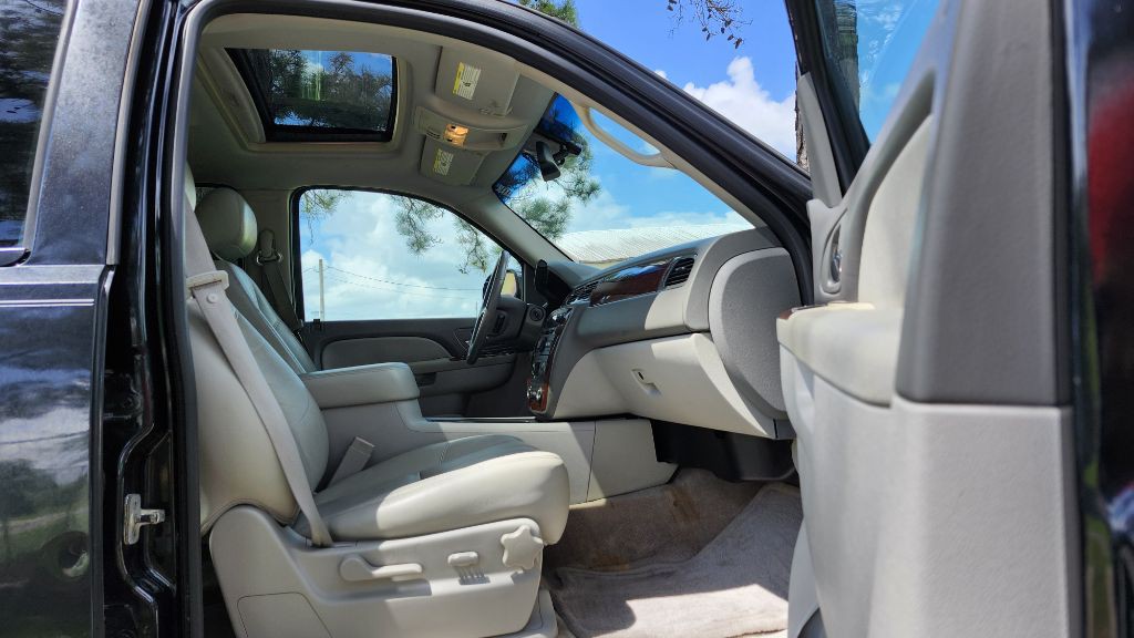 2011 Chevrolet Tahoe Image 10