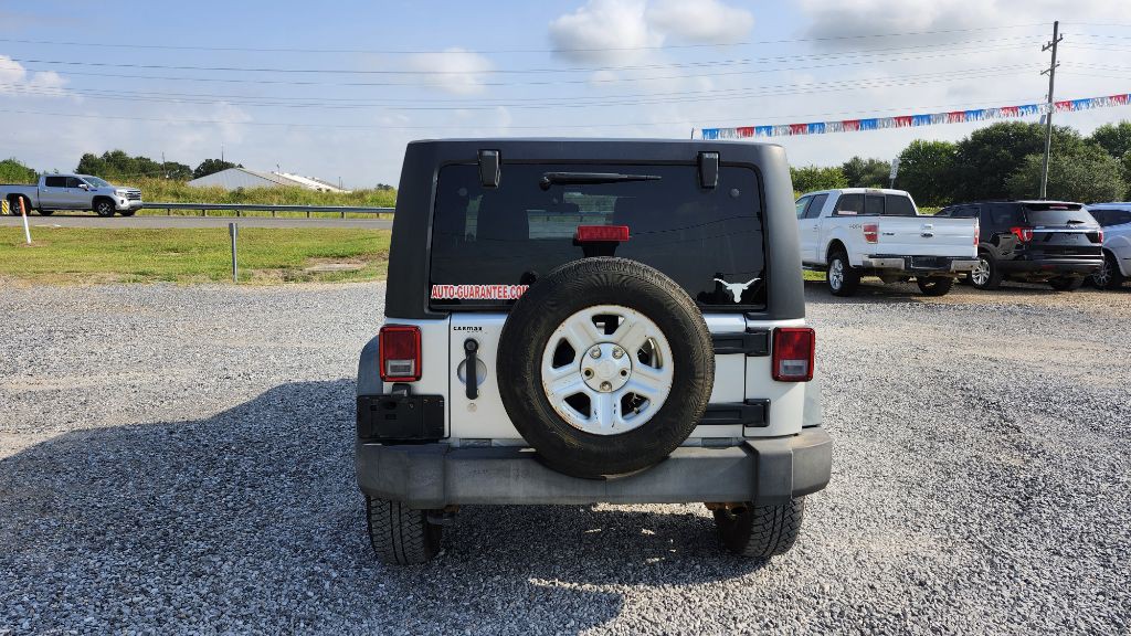 2012 Jeep Wrangler Unlimited Image 3