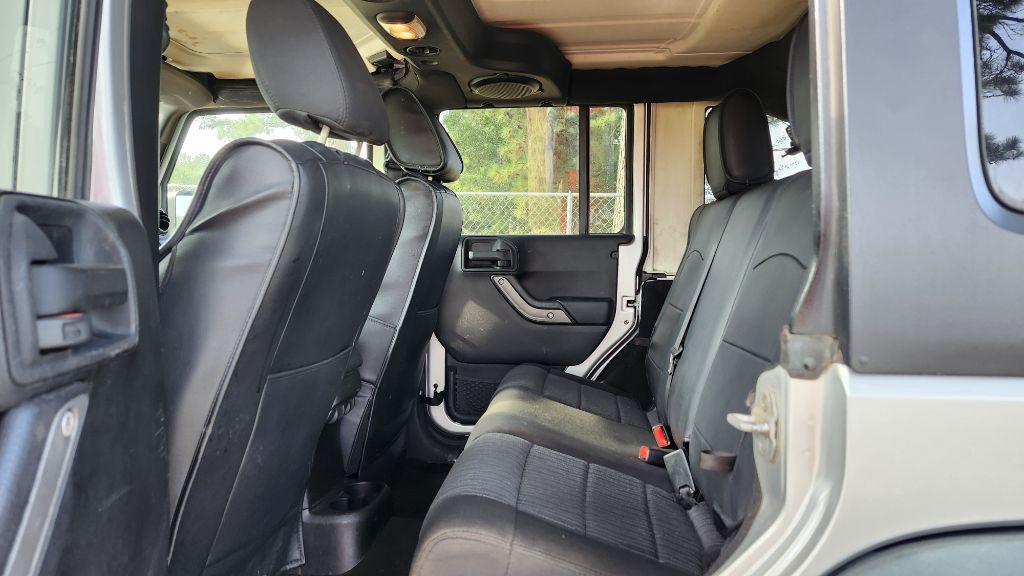 2012 Jeep Wrangler Unlimited Image 6