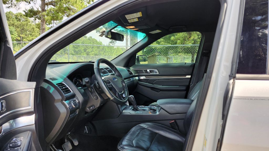 2017 Ford Explorer Image 5