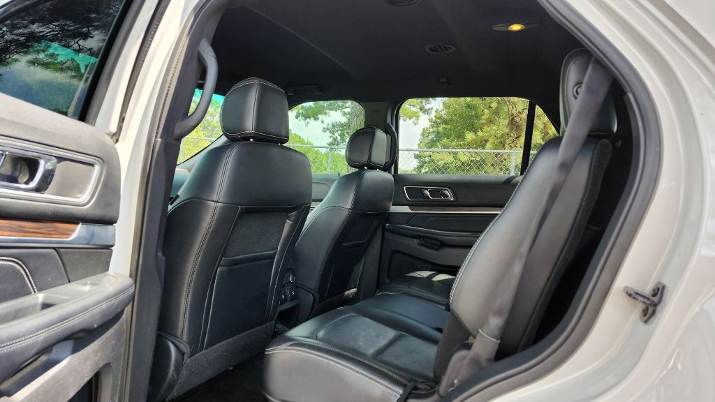 2017 Ford Explorer Image 7