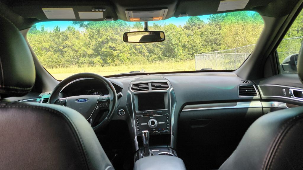 2017 Ford Explorer Image 9