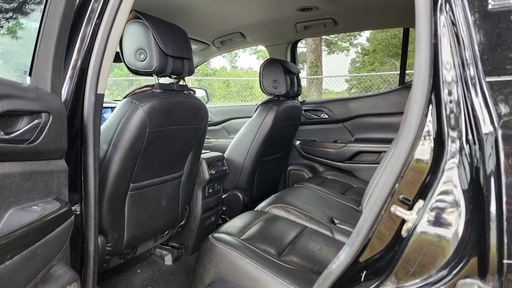 2017 GMC Acadia Image 8