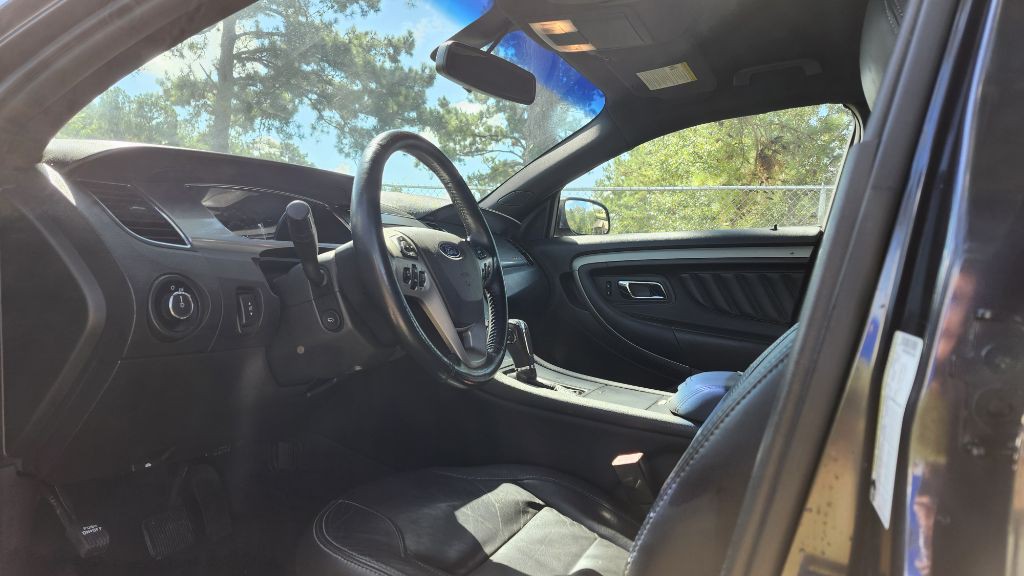 2017 Ford Taurus Image 5