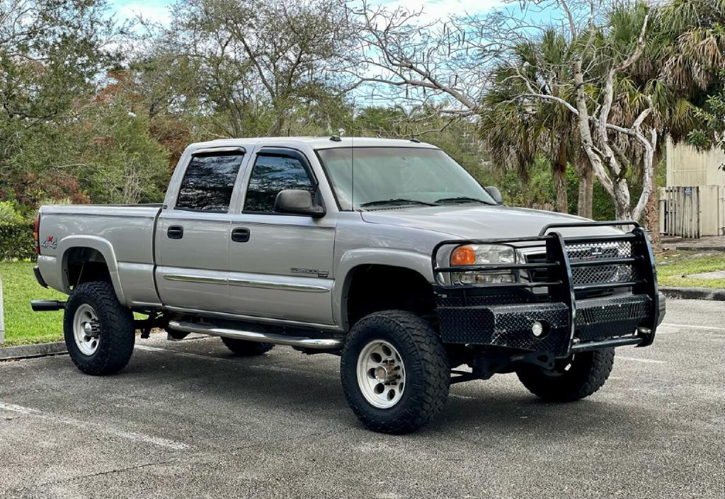 2005 GMC Sierra 2500 Image 6