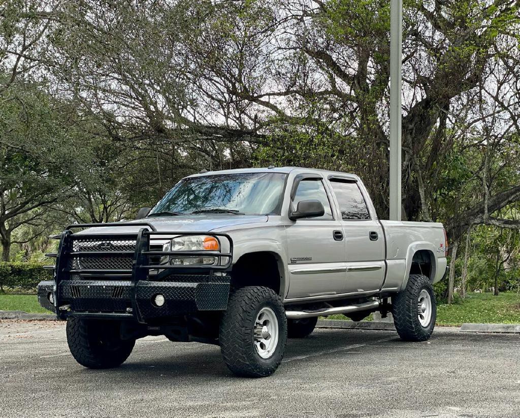 2005 GMC Sierra 2500 Image 11
