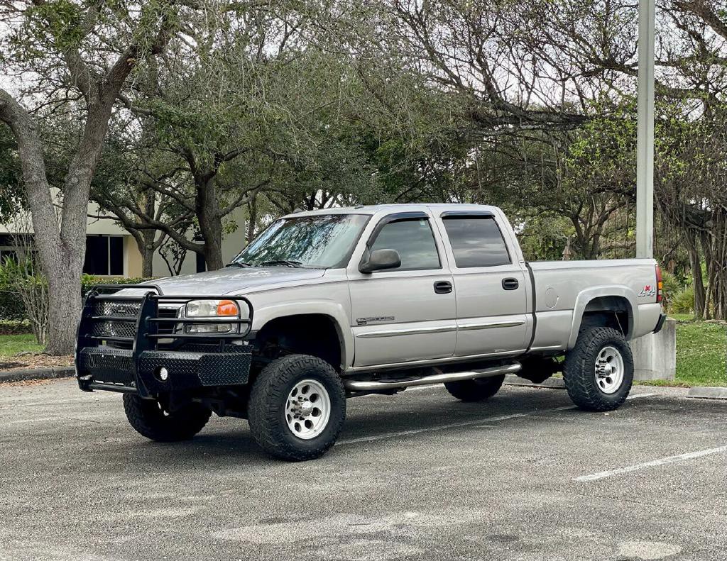 2005 GMC Sierra 2500 Image 18